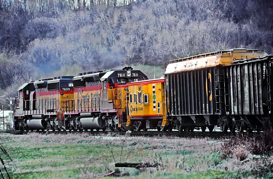B&O 7611 and 7609 SD40-2s pushers at Point of Rocks December 1980 (33885521555)
