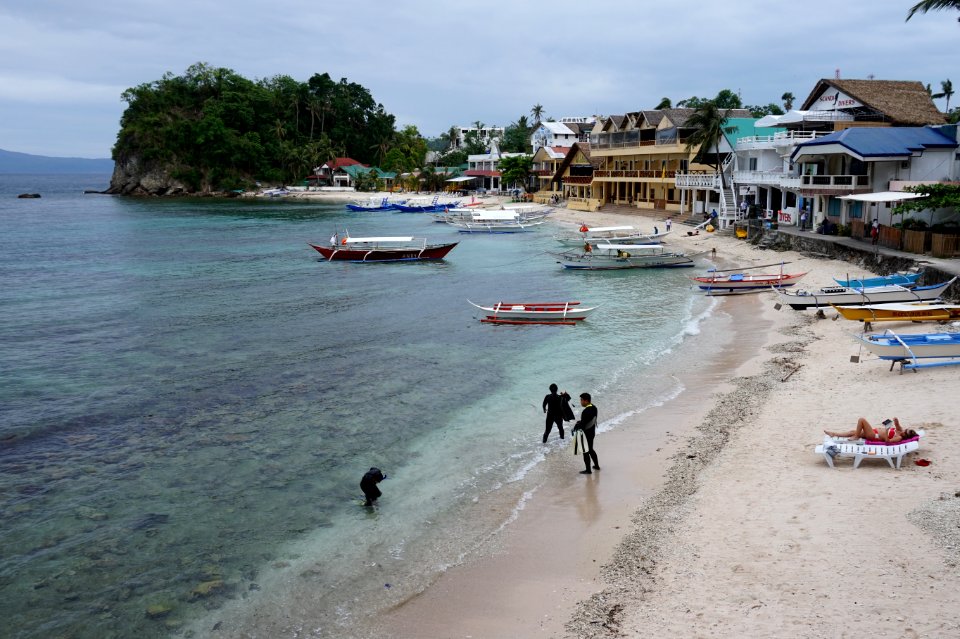 Big La Laguna Beach, Puerto Galera (34314417351)