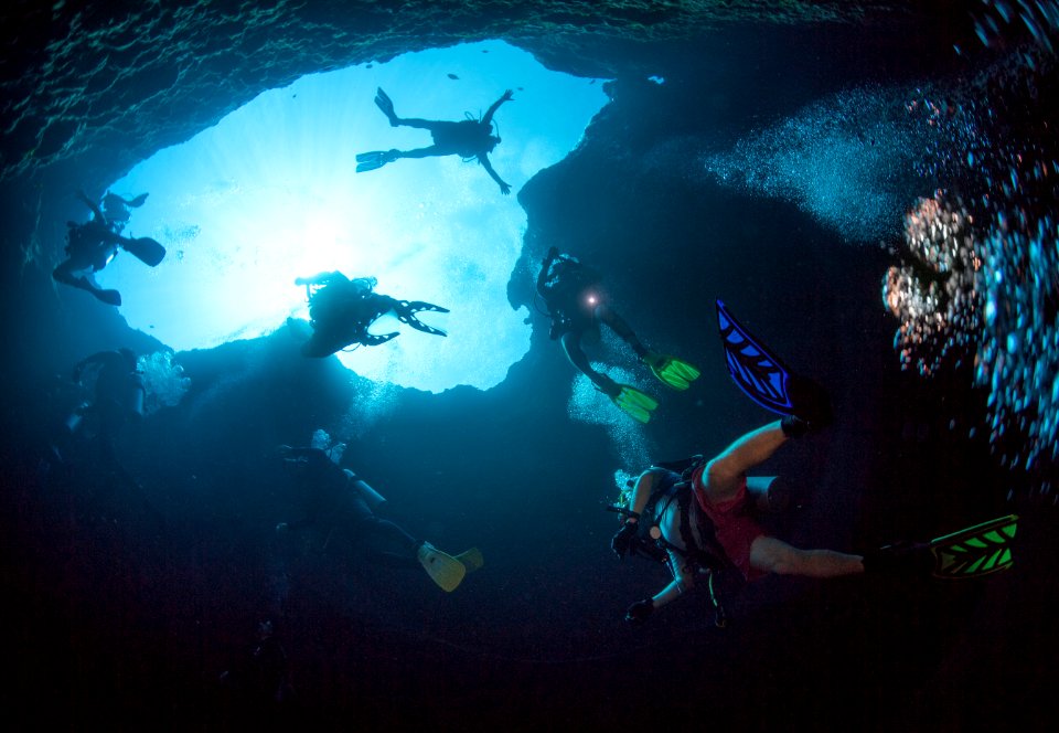 Blue Hole, Guam (40783924121)