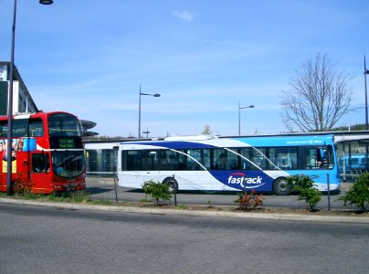 BluewaterBusStn-LdnBusRte492-Fastrack-CIMG6532 (40683318874)