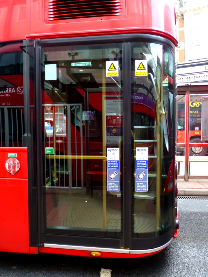 BorisBusRearDoor-OriginalClosed-P1360314 (20294212110)