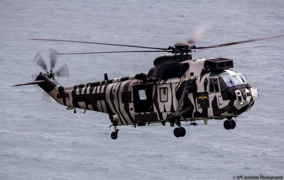 Bournemouth Air Festival - Westland Sea King HC4 - Royal Navy - ZE425 (20088046982)