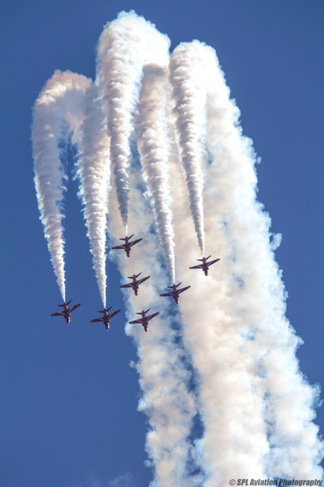 Bournemouth Air Festival 2012 - BAe Systems Hawk T1 - Royal Air Force - The Red Arrows (19907007728)