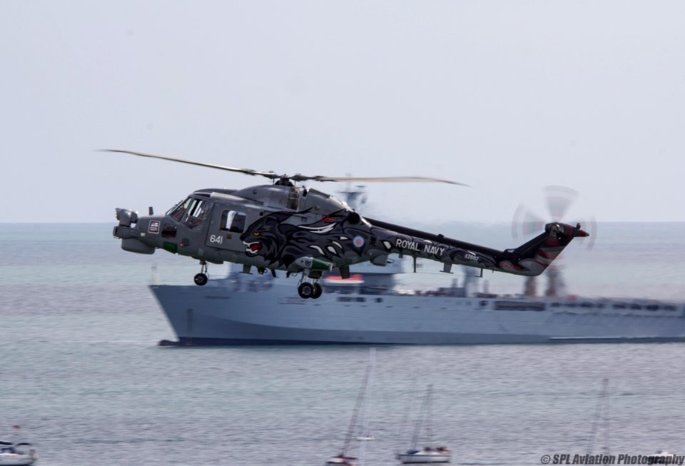 Bournemouth Air Festival 2012 - Westland Lynx HMA8 - Royal Navy - The Black Cats (20094555635)
