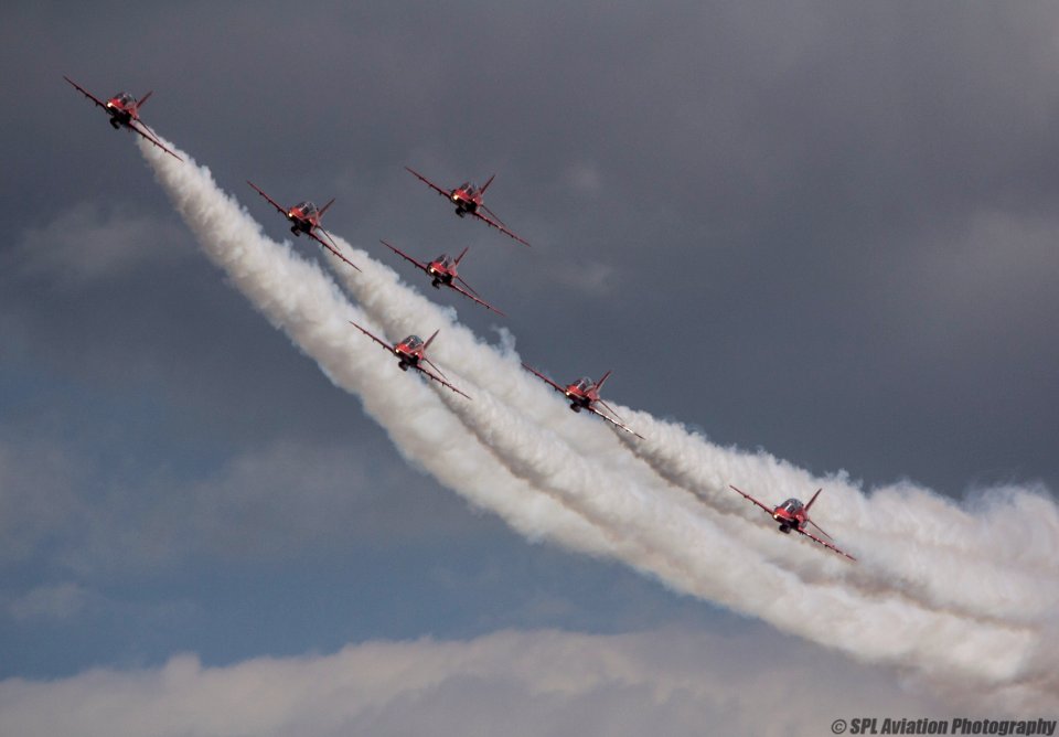Bournemouth Air Festival 2012 - BAe Systems Hawk T1 - Royal Air Force - The Red Arrows (19472464554)