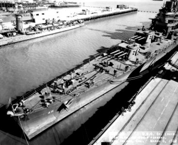 Bow view USS St Louis (CL 49) at Mare Island on 6 March 1942 with USS Conyngham (DD 371) on the left. (50073391027)