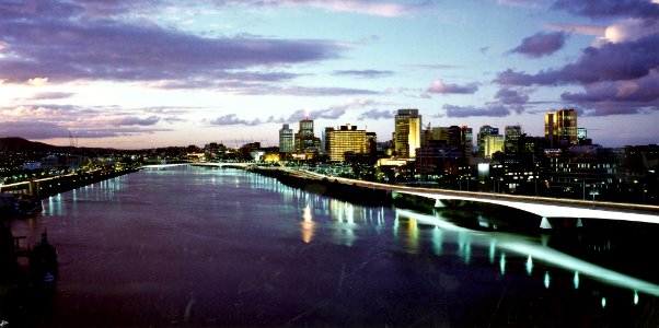 Brisbane at night, 1985