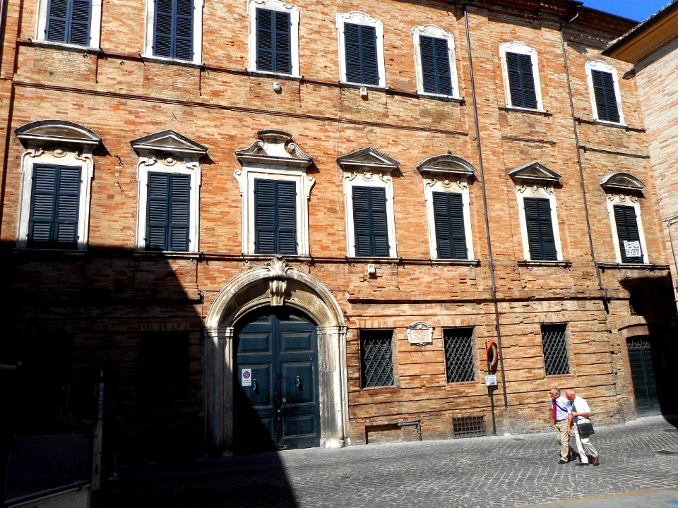 Ceccaroni or Massucci Palace at Recanati - Architect Carlo Orazio Leopardi (1714-1799) (36051402234)