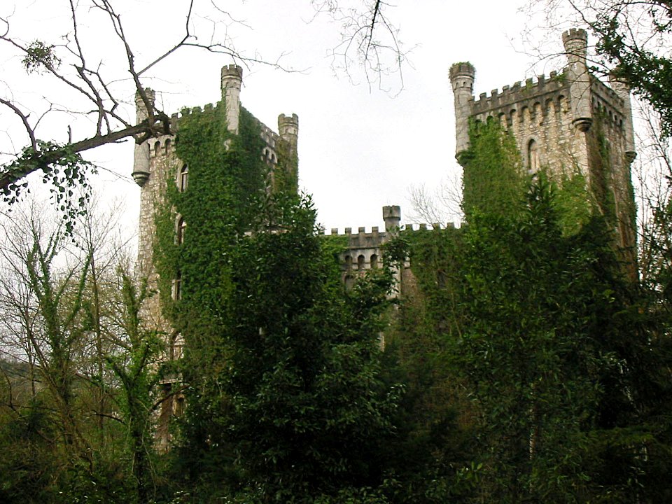 Castillo de Priorio (8386440985)