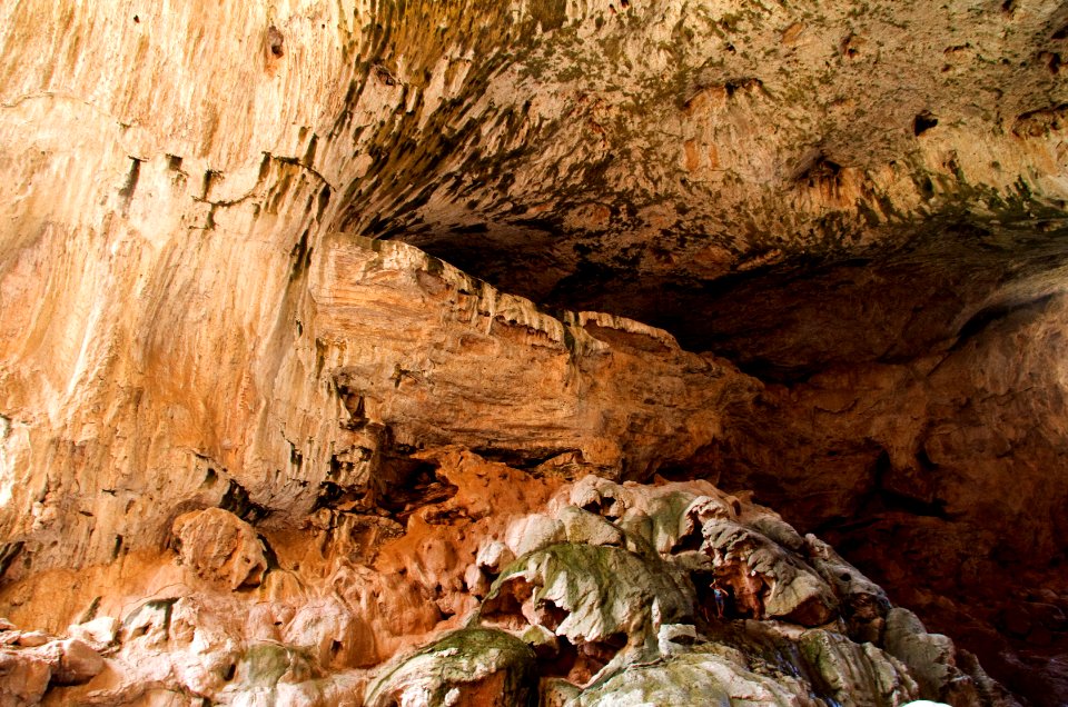 Cave Wall (38930257022)