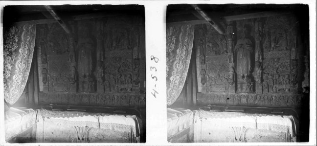 Nova vista d ' un retaule de pedra de Torrebesses