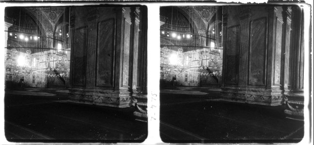 Nova vista de l ' interior d ' una mesquita del Caire