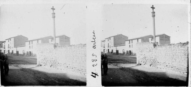 Nova vista de la creu del corral d'Arbeca