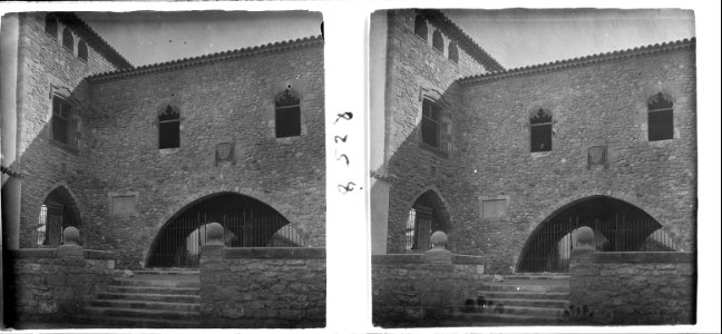 Nova vista de la façana del castell de la Geltrú