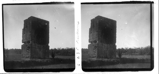 Nova vista de la torre d ' un sepulcre romà a Vilablareix (SaP 836 06)