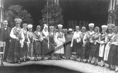 Noša na ljubljanskem velesejmu 1929
