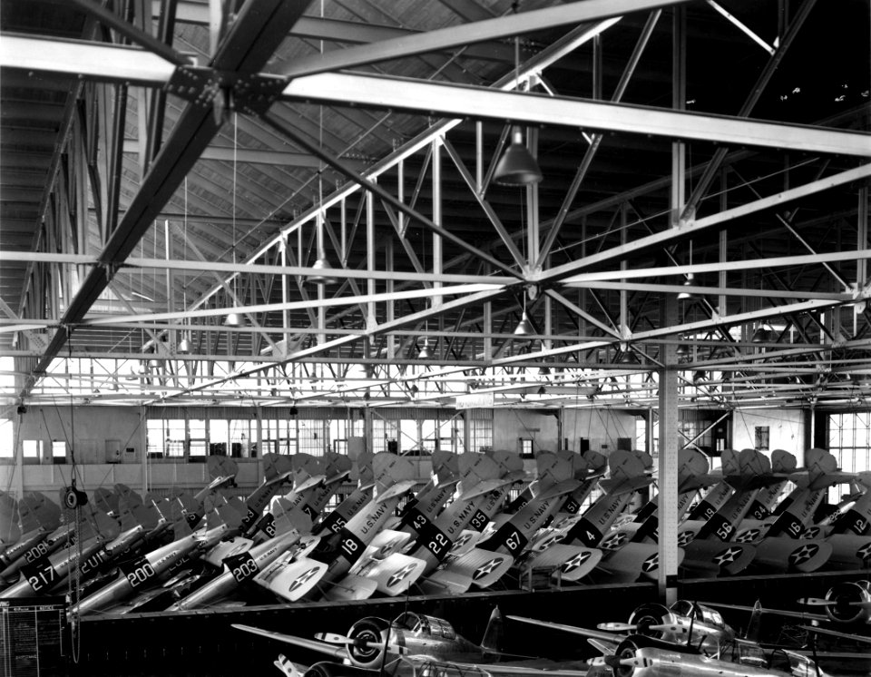 NR-1s and N2S packed in NAS Jax hangar 1941