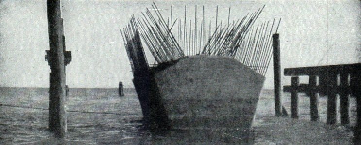 NSRW Florida Keys Railroad - building pier