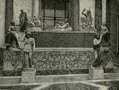 Nuova galleria della collezione di statue nel Museo Vaticano photo