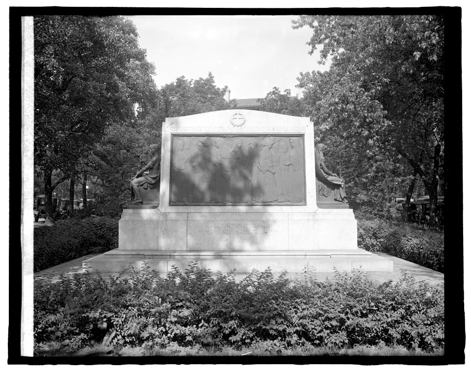 Nuns Memorial, Conn. & R.I. Ave., (Washington, D.C.) LCCN2016825908