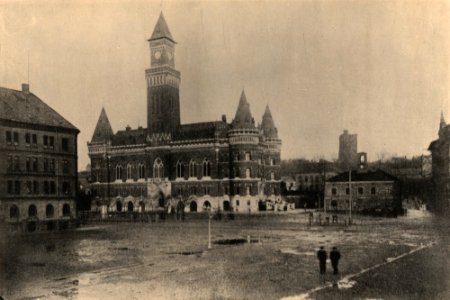 Nya och gamla rådhuset 1897