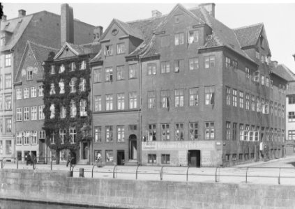 Nybrogade 14-20 by Fritz Theodor Benzen (4)