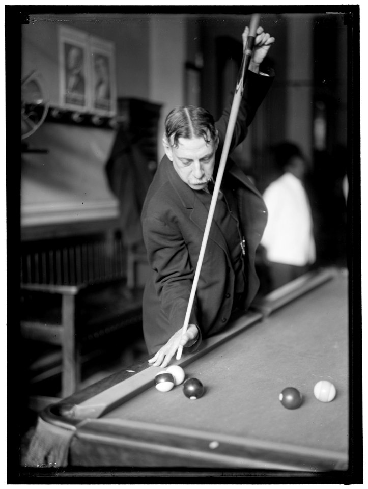 ORO, ALFREDO DE. WORLD CHAMPION BILLIARD PLAYER LCCN2016866180