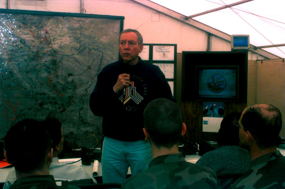 Orrin Hatch addresses soldiers at the Division Tactical Operation Center