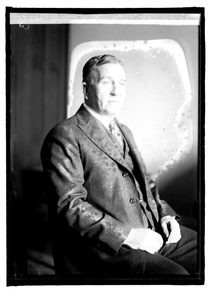 Oscar J. Larson, Minn. LCCN2016845129