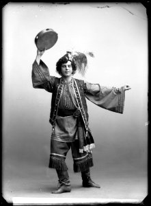 Oscar Tropp in Hugenotterna at Kungliga Operan 1906 - SMV - NT067