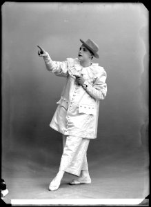 Oscar Tropp in Festen hos Thérèse at Kungliga Operan 1911 - SMV - NT065