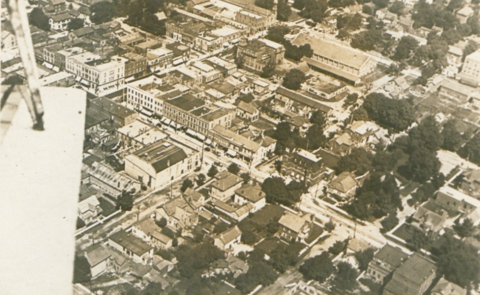 Oshawa Ontario from the Air (HS85-10-36754)