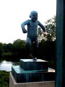 Oslo, Vigeland Park, bridge (07)