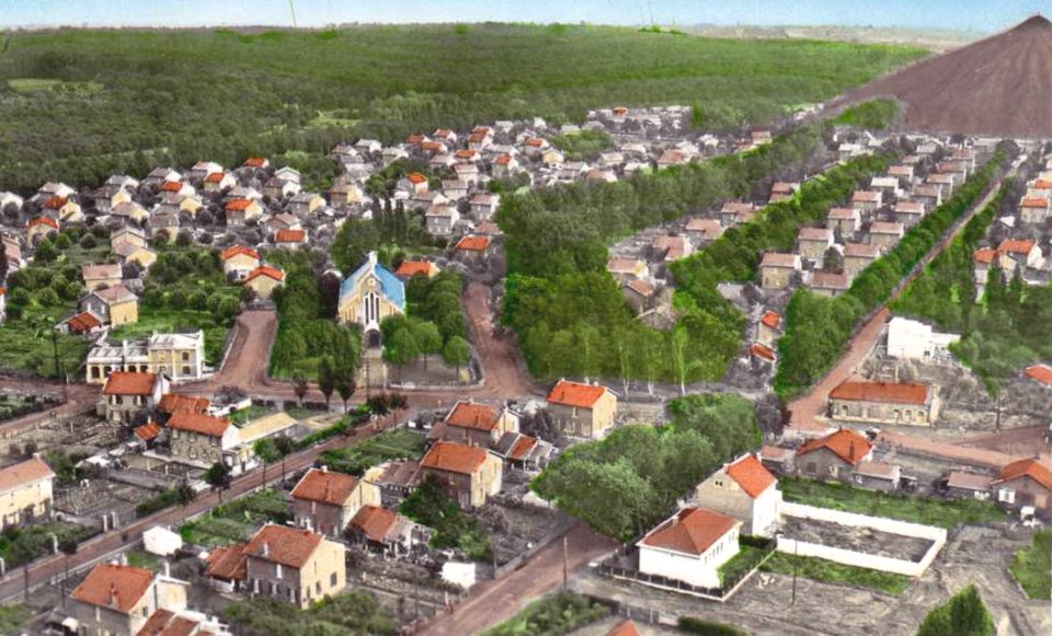 Ostricourt - Cités de la fosse n° 6 des mines d'Ostricourt (A)