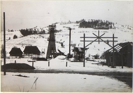 Ostry, Blick von der Koziowa auf einen Petroleumbohrturm (BildID 15439798)