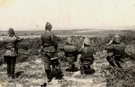 Ottoman officers observing Anafartalar