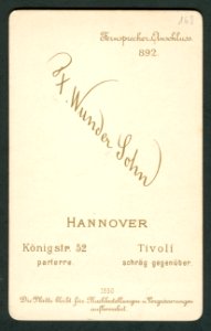 Otto Wunder F. Wunder Sohn Königstr. 52 parterre, Brustbild junger Soldat, 1890, Rückseite