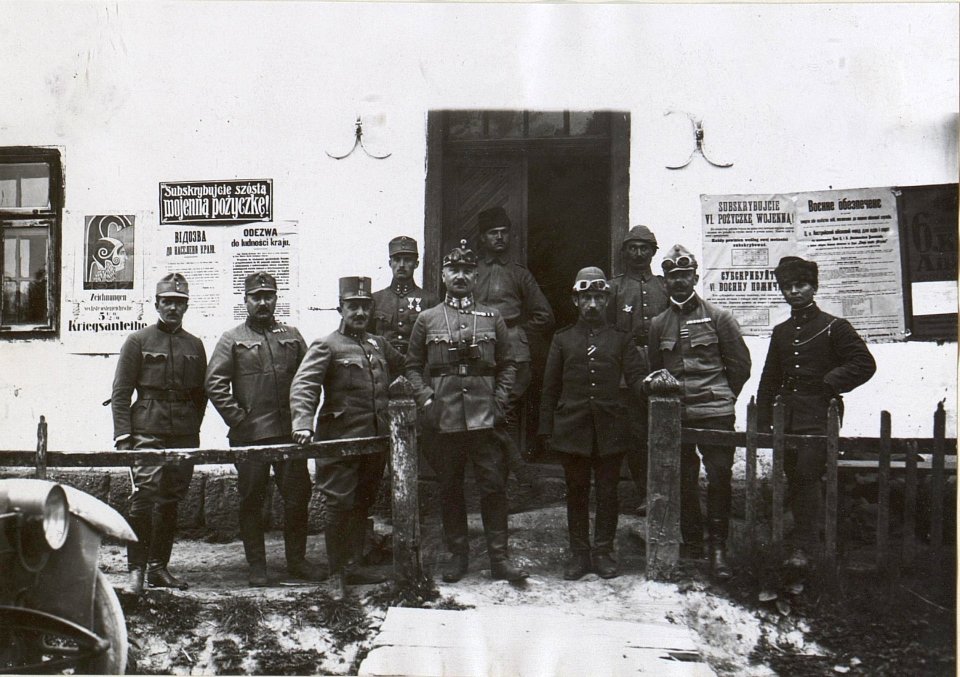 Ottom.Kurs in der Armeeminenwerferschule Podkamien (Fraga), Offiziersgruppe. (BildID 15729227)