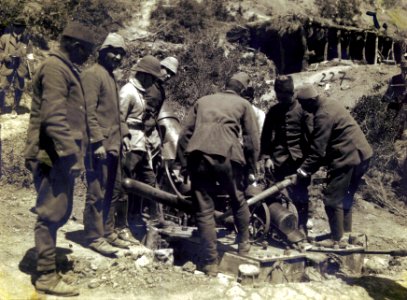 Ottomans preparing to fire