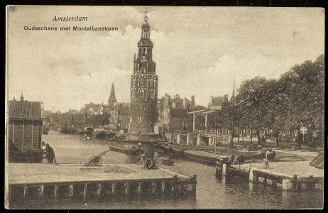 Oudeschans met Montelbaanstoren en rechts de Kalkmarkt. Uitgave J.V.A, Afb ANWU01736000003 photo