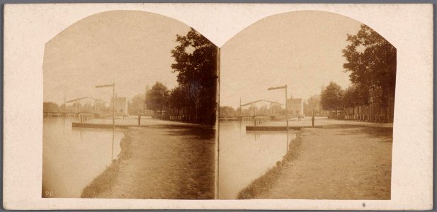 Ouderkerk aan de Amstel Gezien naar het Zuiden met op de achtergrond een brug over de Amstel en de toren van de Nederlands H 010007001233