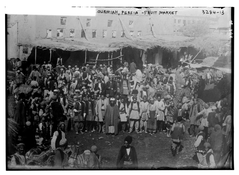 Ourmiah, Persia - Fruit Market LCCN2014693111