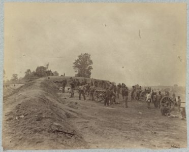 Outer line of Confederate fortifications, in front of Petersburg, Va. captured by 18th Army Corps, June 15, 1864 LCCN2012646288