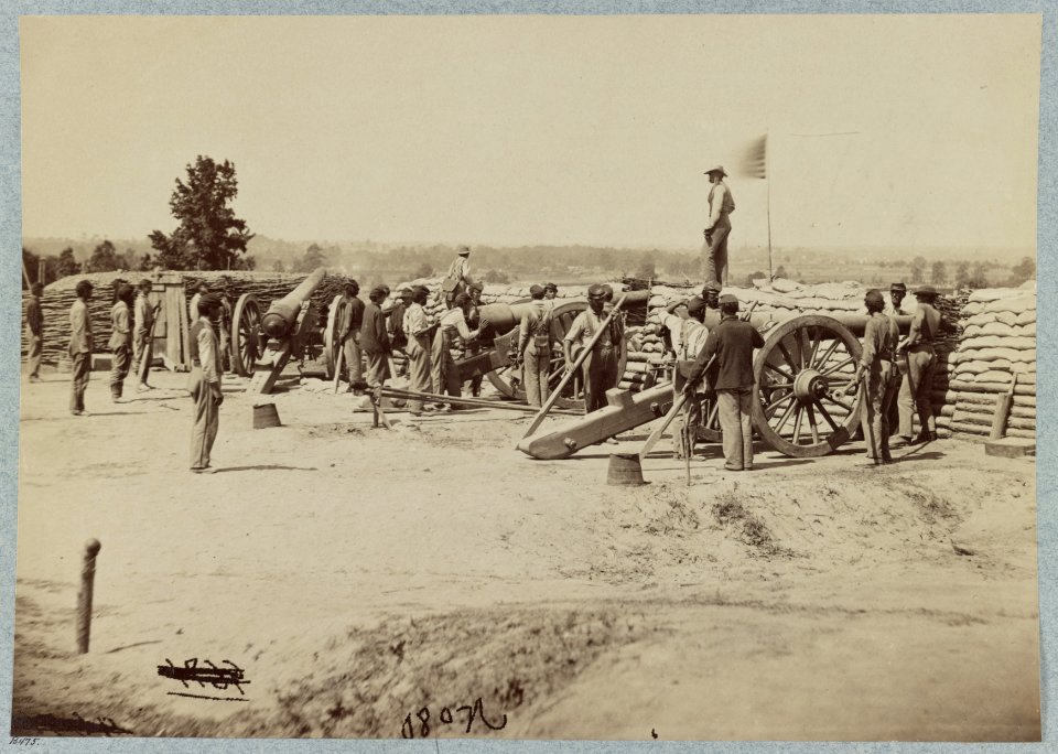Outer lines of Confederate fortifications, in front of Petersburg, Va. captured by 18th Army Corps, June 15, 1864 LCCN2012646284