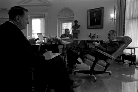 Oval Office LBJ 2