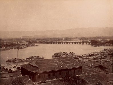 Overlooking the Wanshou Bridge by Lai Afong, c1870