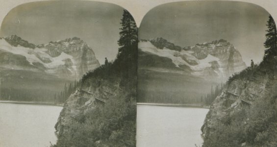 Overlooking Lake O'Hara (HS85-10-20295)