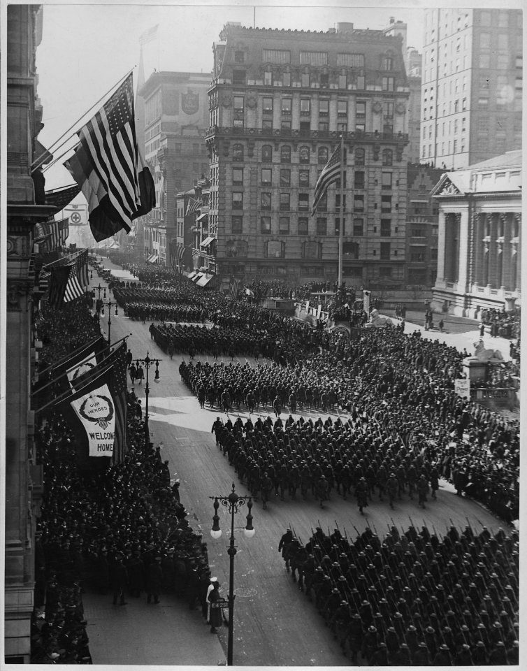 Overseas men welcomed home. Parade in honor of returned fighters passing the Public Library, New Y . . . - NARA - 533511