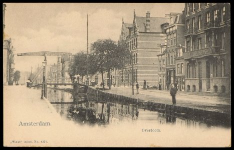 Overtoom met ijzeren klapbrug. Uitgave Vivat, Amsterdam, Afb PBKD00031000005