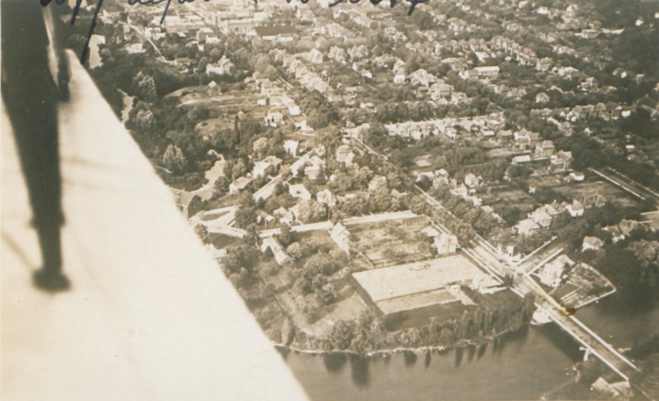 Owen Sound Ontario from the Air (HS85-10-36514)